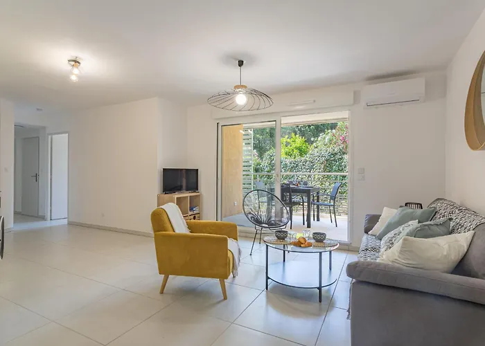 151 Bay Street-2 By Interhome