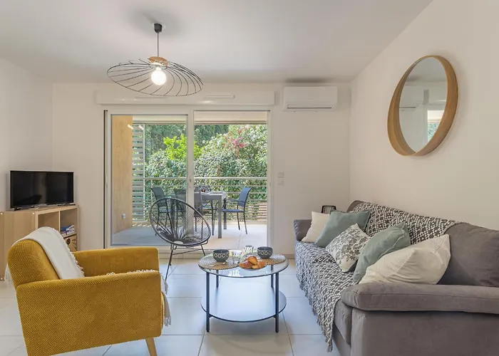 Apartment 151 Bay Street-2 By Interhome *