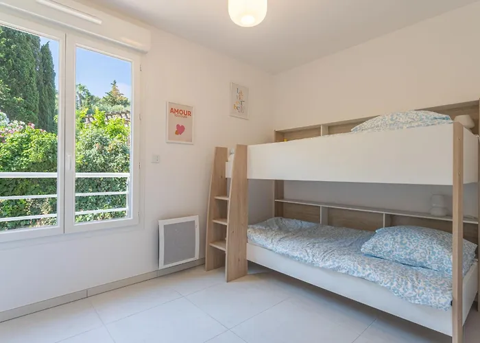 151 Bay Street-2 By Interhome Apartment